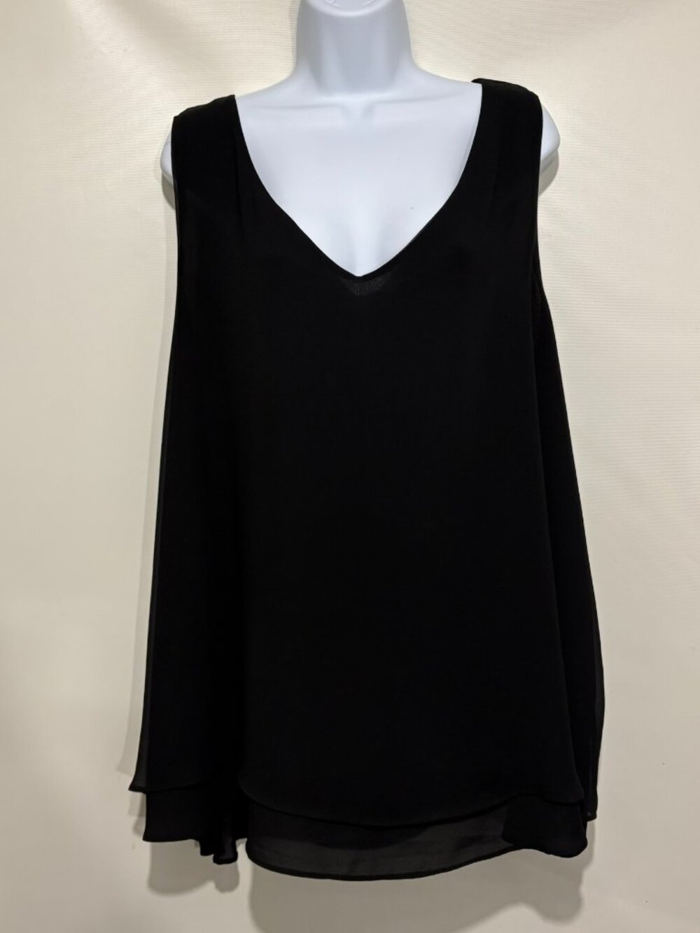Torrid 3 22/24 Black Chiffon Double Layer V-Neck Tank Top